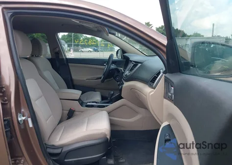 2017 Hyundai Tucson Se z USA, uszkodzony, nr VIN KM8J3CA46HU495920